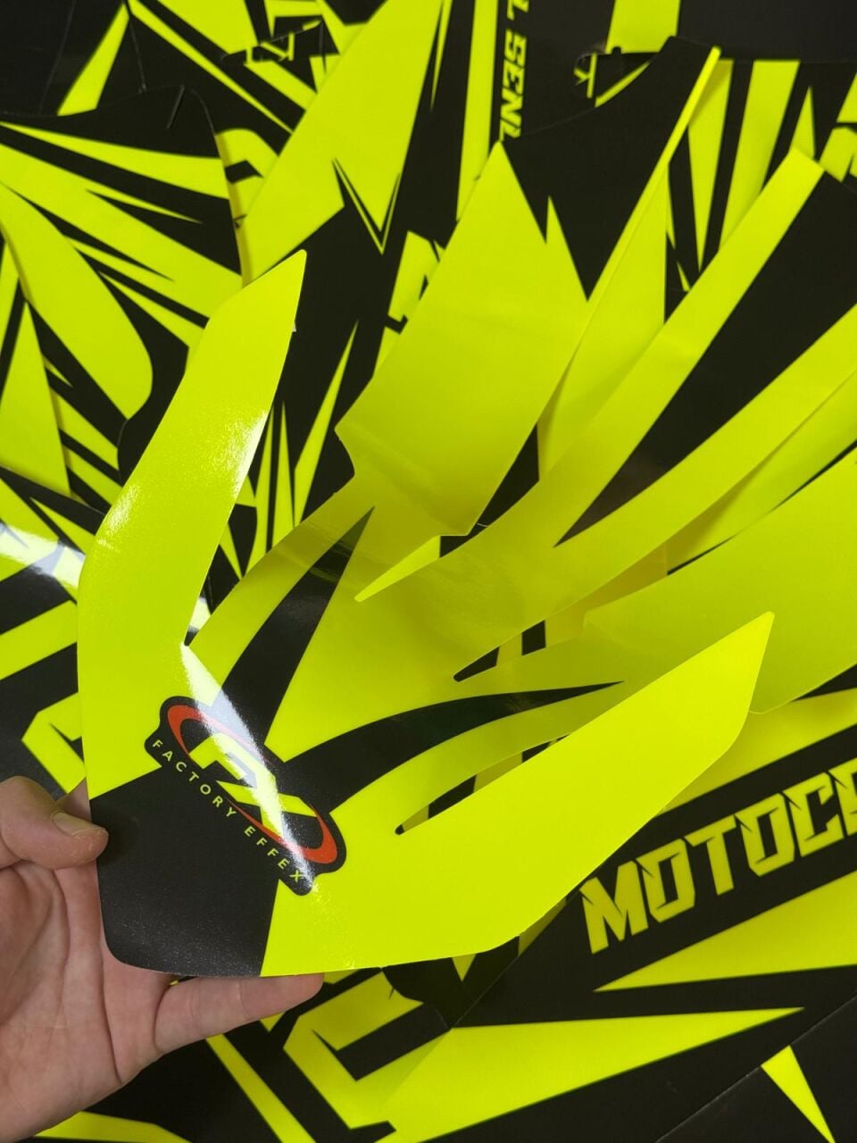 Grafik Setlerinde Baskı ve Laminasyon Seçenekleri Nelerdir?