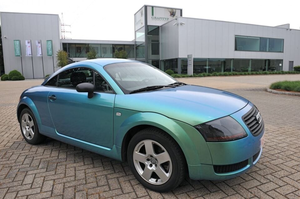 GRAFICAST Blue Metal