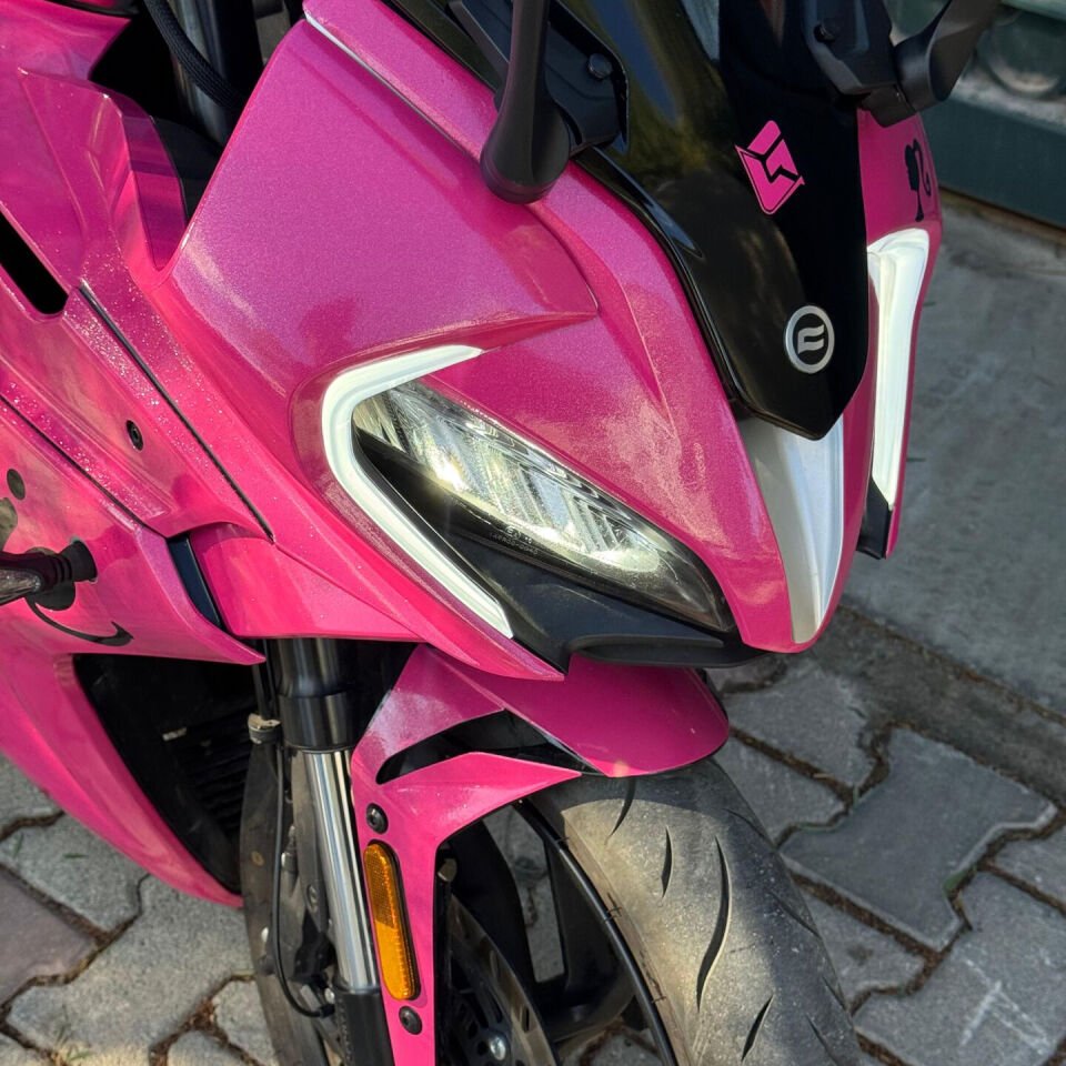 GRAFICAST Hot Pink Glitter