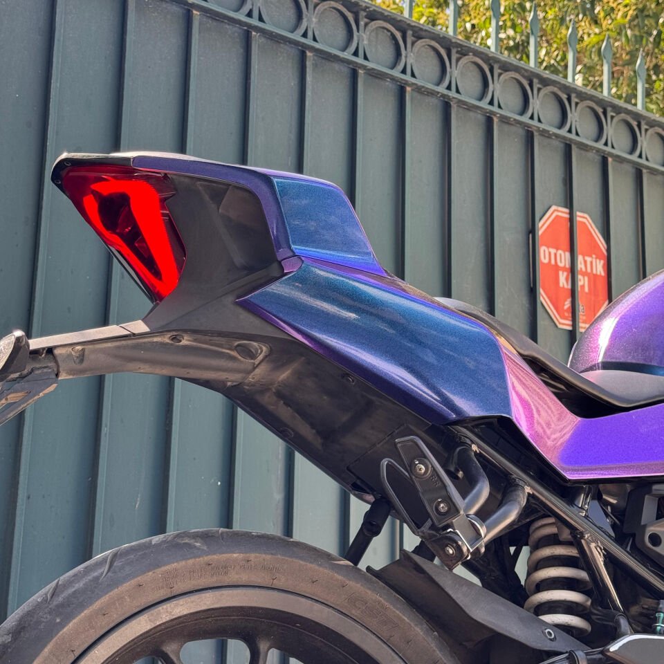 Gloss Purple Blue Chameleon